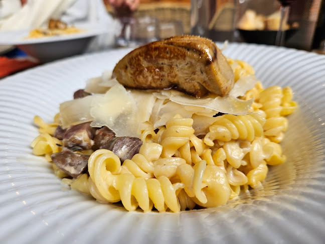 17 Pl. du Cloître Saint-Salvy, 81000 Albi