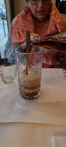 Au XV Du Rond Point (Champs-Élysées) - Paris