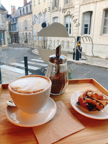 9 Pl. des 4 Piliers, 18000 Bourges