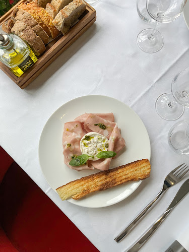 70 Quai Charles de Gaulle, 69006 Lyon, France