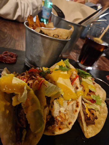 66 Rue Gambetta, 64200 Biarritz