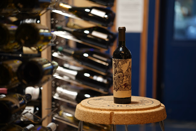 Aromo, La Cave - Vins du Monde et Spiritueux - Lyon