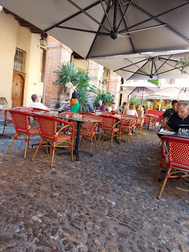 Comentarii opinii despre Les Arcades