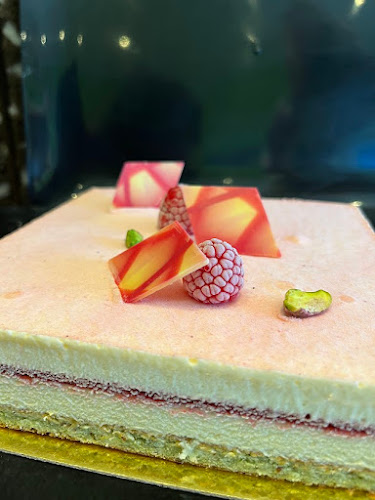 Pl. du Marché, 34560 Villeveyrac