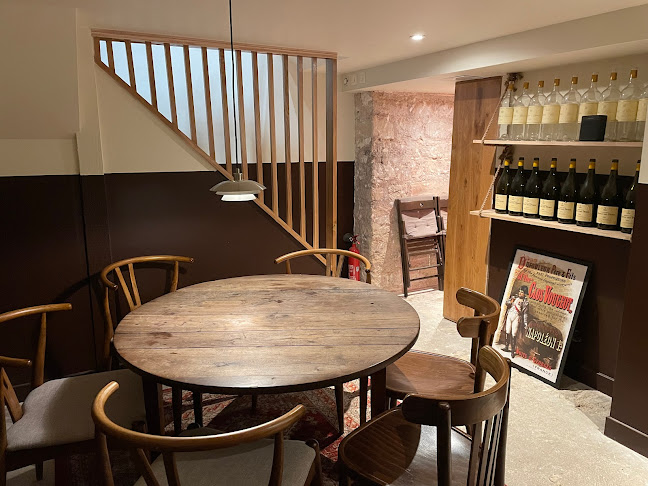 Cave Les Piqueurs - Restauration