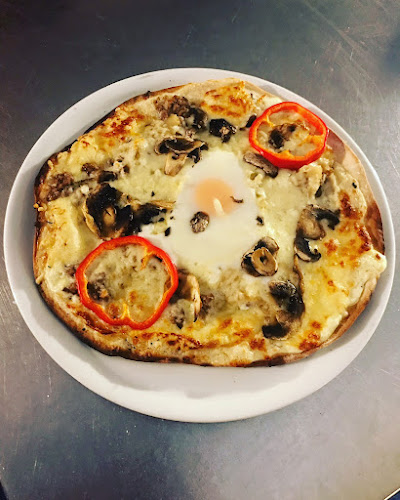 Opinii despre Pizzeria Cerutti Pizzeria San Diego în Nîmes - Restauration