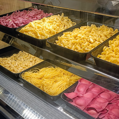 32 Av. des Îles d'Or, 83400 Hyères, France