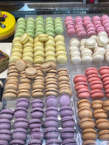 3 Pl. Victor Hugo, 75116 Paris