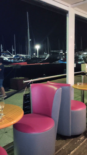 Opinii despre Restaurant pizzeria glacier Le Café Bleu în Le - Restauration