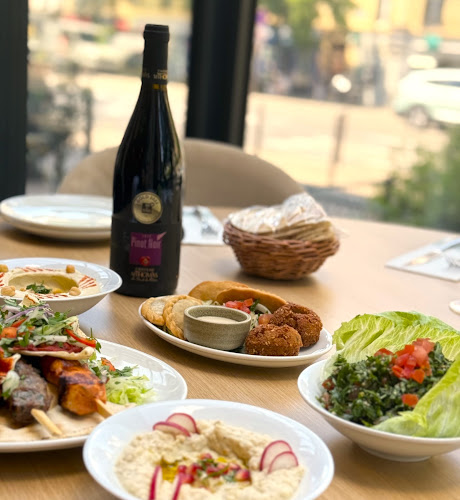 Comentarii opinii despre Josef