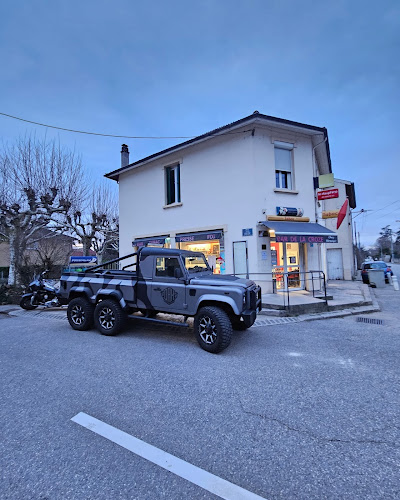 Chez Moustache, Bar-Tabac de la Croze