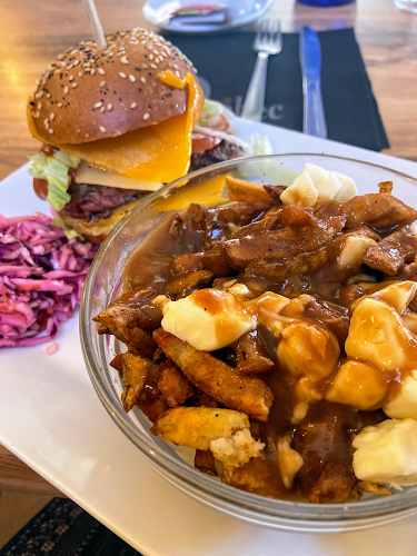 O'ptit Quebec Music Cafe - Restauration