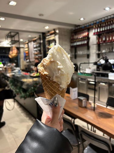 16 Rue Vieille du Temple, 75004 Paris