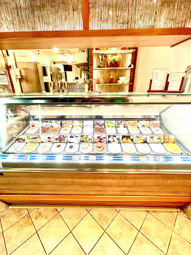 DOMI'S Le Glacier crémeux et glacé - Clichy