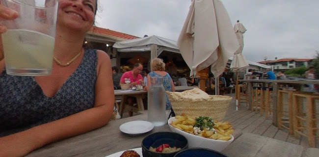 Le Jardin de la Paillote Bleue