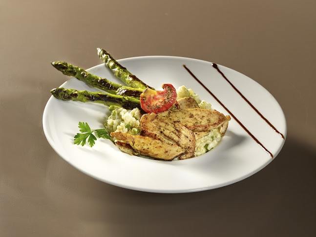 Comentarii opinii despre Les Moulins Bleus