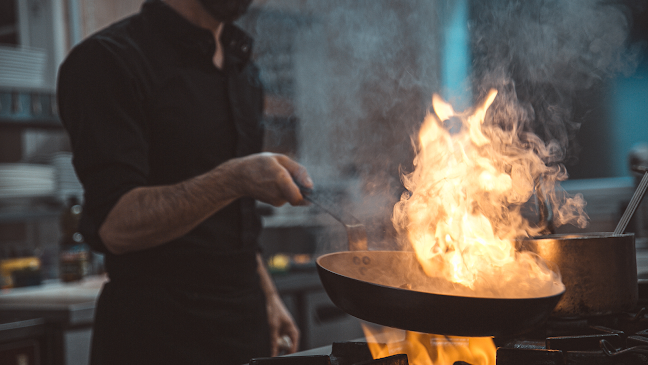 Bernie Et Vincent Table Gourmande - Oeyreluy