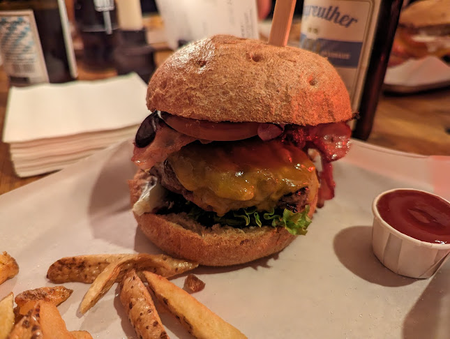 Comentarii opinii despre Die Burgerei