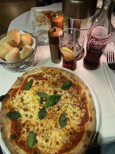 Opinii despre Gran Caffe Convivium : Restaurant Italien Paris 08 în Paris - Restauration