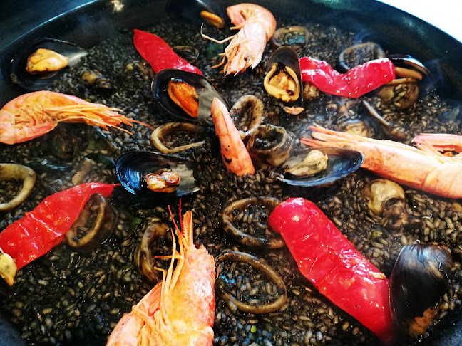 HERNAN PAELLA depuis 1979. - Castries