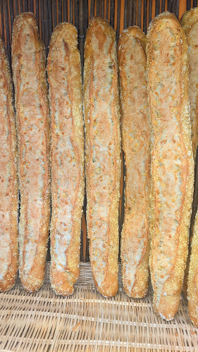 Pl. du Marché, 34560 Villeveyrac