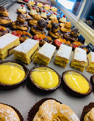 Opinii despre Boulangerie Pâtisserie "Le fournil de vouneuil" în Vouneuil-sur-Vienne - Restauration