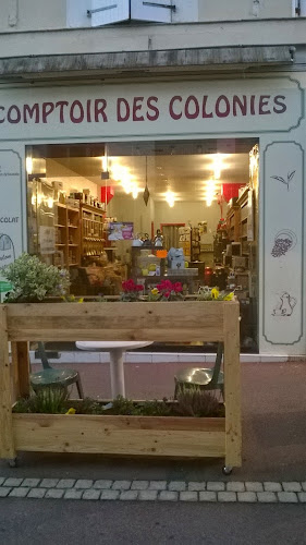 Opinii despre comptoir des colonies în La Roche-sur-Yon - Restauration