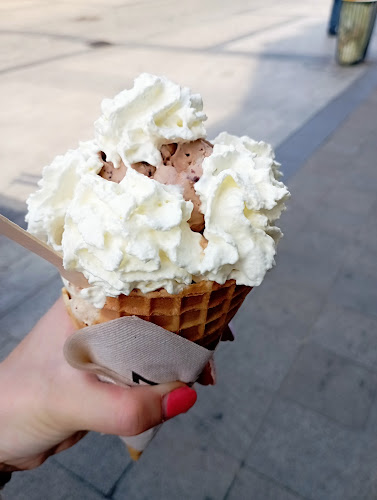 Glaces Moustache-Artisan Glacier - Restauration