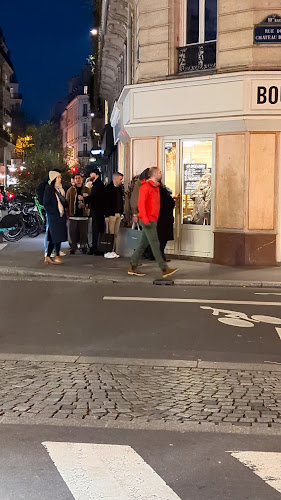 32 Rue du Château d'Eau, 75010 Paris