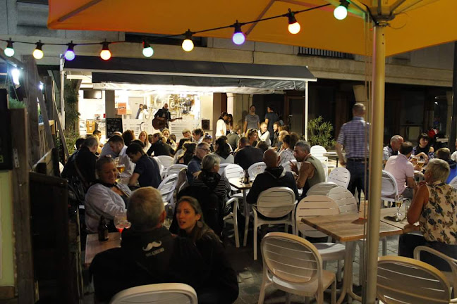 Comentarii opinii despre Café Des Halles