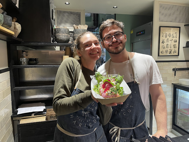 Comentarii opinii despre Tonton Haricot Salad Bar