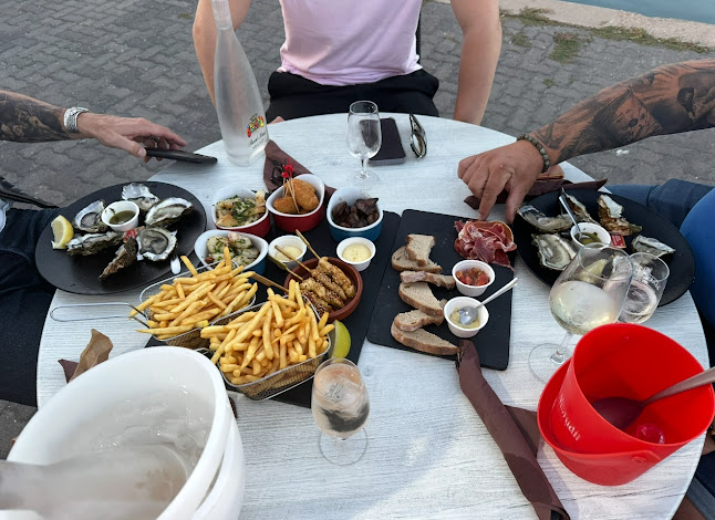 Au bout du quai - Restauration