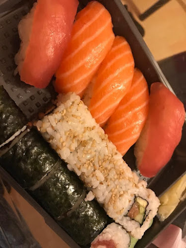 Comentarii opinii despre EAT SUSHI