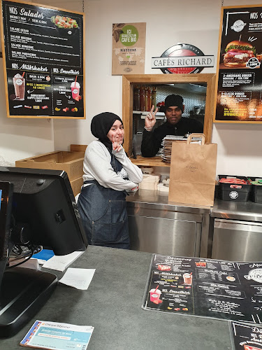 1 Av. de la Gare, 93420 Villepinte