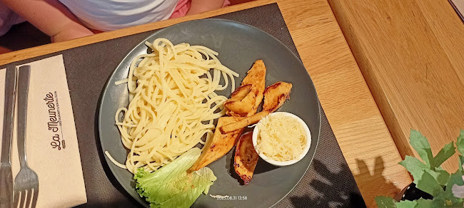 Shopping Promenade, Allée du colonel Beltrame, 13200 Arles