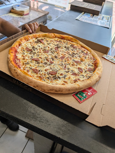 76 Rue Bernard Iské, 92350 Le Plessis-Robinson, France