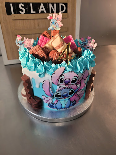 Whole Cake Island - Beauvais