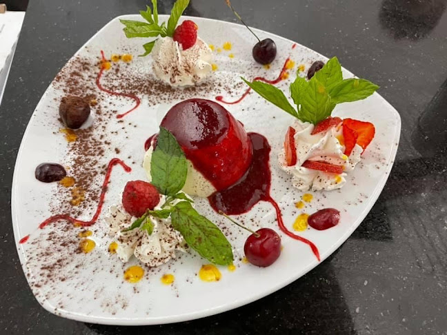 Opinii despre Les Enfants Terribles în Menton - Restauration