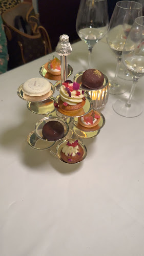 Opinii despre Ladurée Royale în Paris - Restauration