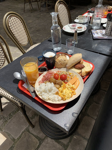 Café Caché - Paris
