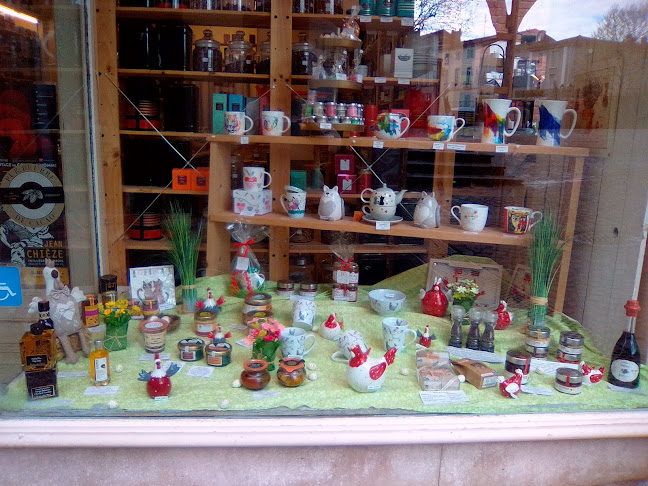 Opinii despre Au Jacquemart Gourmand - thés, cafés, confiserie, chocolat în Romans-sur-Isère - Restauration