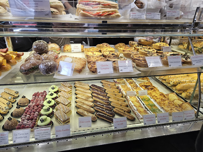 A La Petite Marquise