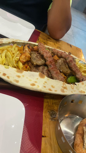 Opinii despre CHEZ MELİK (DODAN GRILL) în Fréjus - Restauration