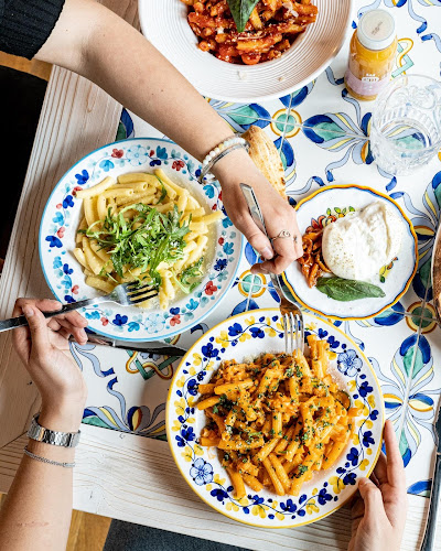 8 Pl. du Commerce, 44000 Nantes