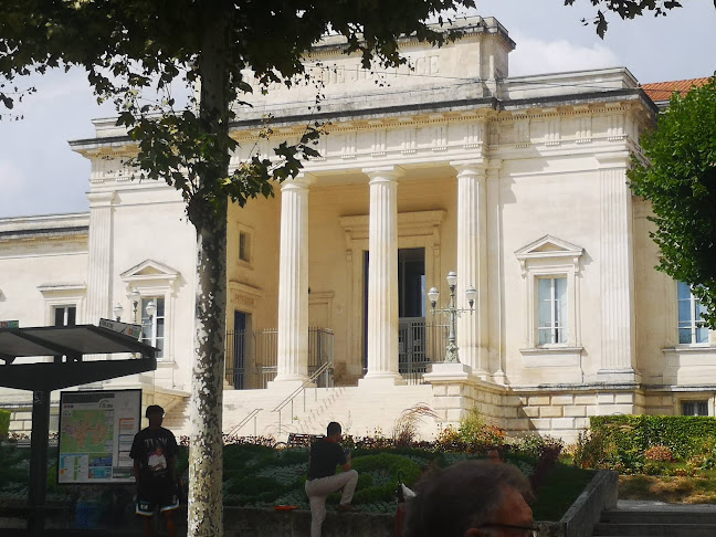 63 Cr National, 17100 Saintes