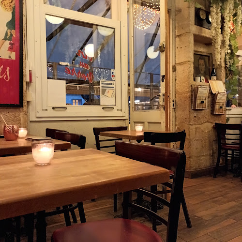 2 Pl. du Marché Sainte-Catherine, 75004 Paris