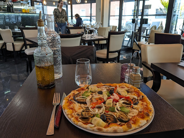 Opinii despre MONTECATINI COURBEVOIE în Courbevoie - Restauration