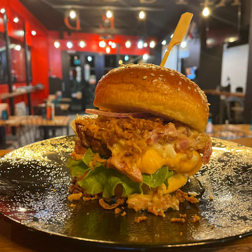 RED KITCHEN - Vitry-sur-Seine