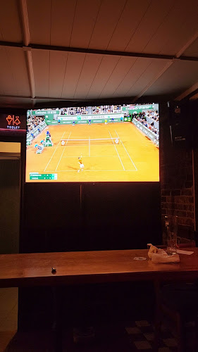 The Long Hop Pub Paris - Sports Bar & Afterwork - Restauration