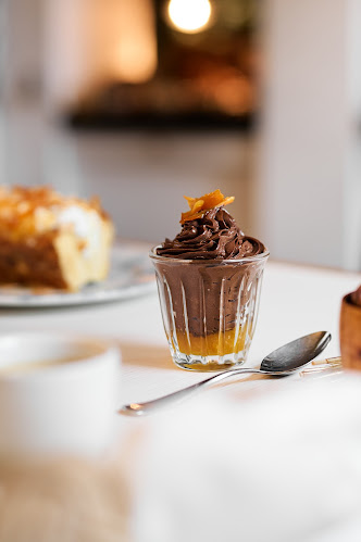 98 Rue Lepic, 75018 Paris